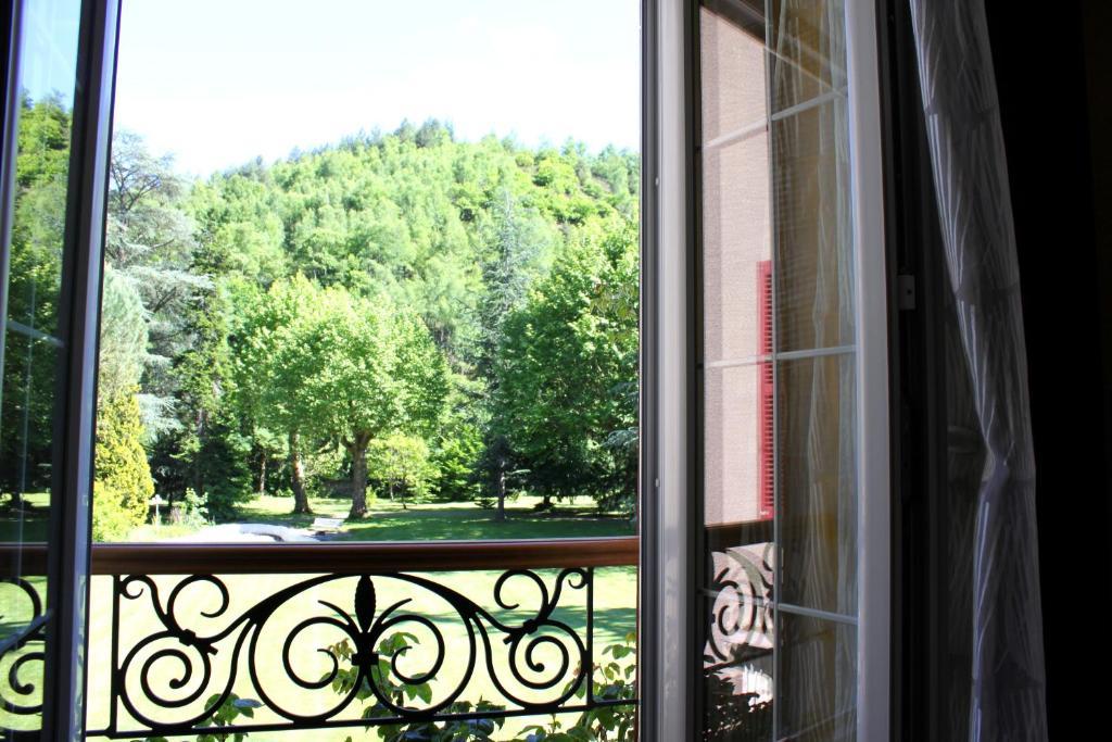 Chambres D'Hotes Chateau De Viviez Екстериор снимка