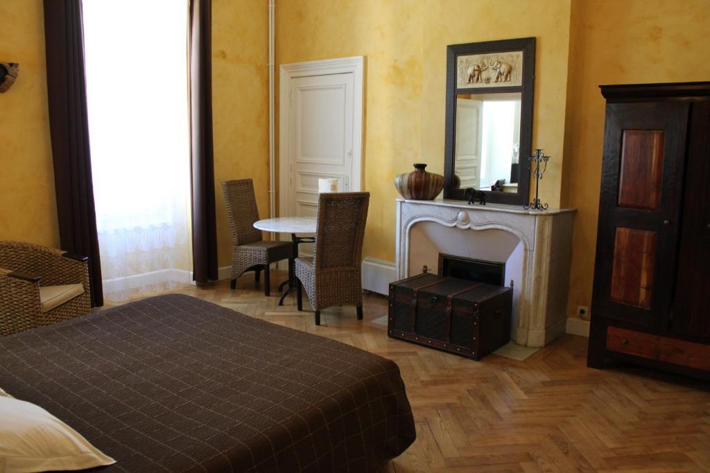 Chambres D'Hotes Chateau De Viviez Екстериор снимка